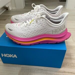 Women’s HOKA Kawana sz 7